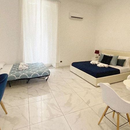 Domus Luigi Leone II Bed & Breakfast Napoli Dış mekan fotoğraf