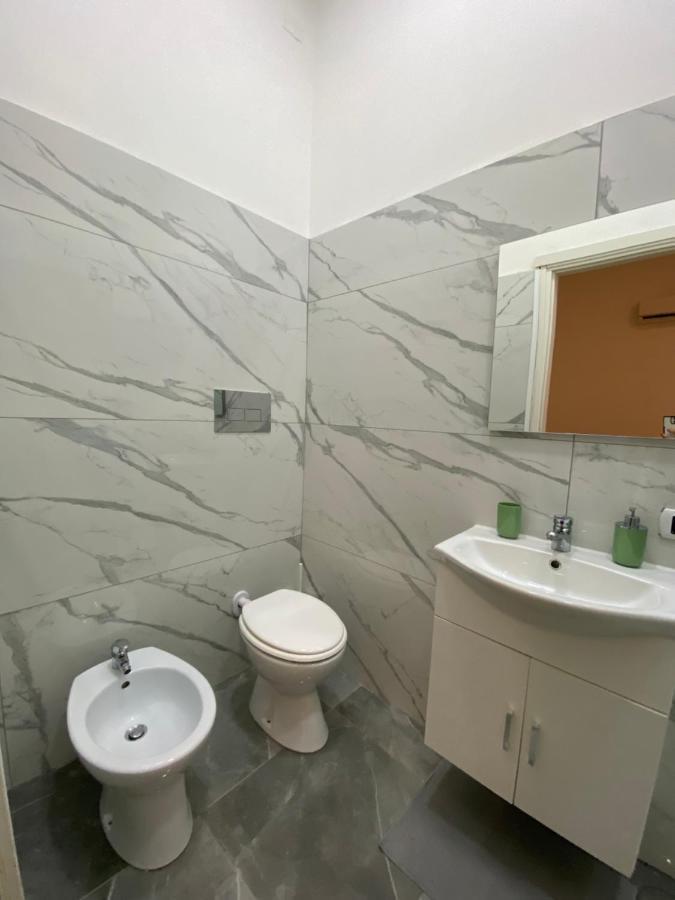 Domus Luigi Leone II Bed & Breakfast Napoli Dış mekan fotoğraf