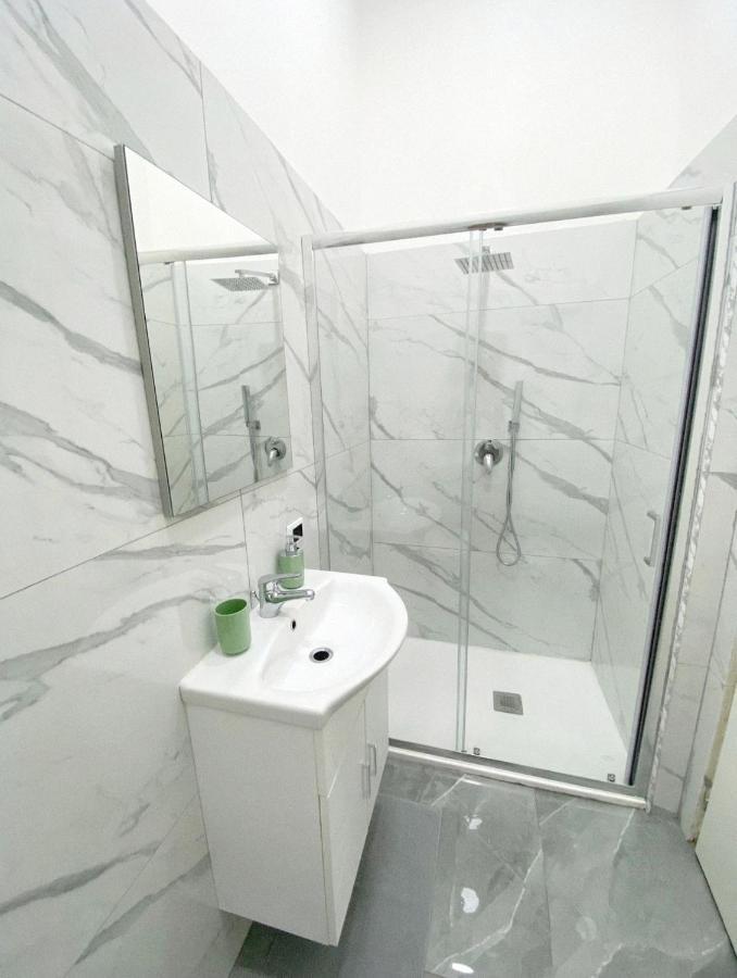 Domus Luigi Leone II Bed & Breakfast Napoli Dış mekan fotoğraf