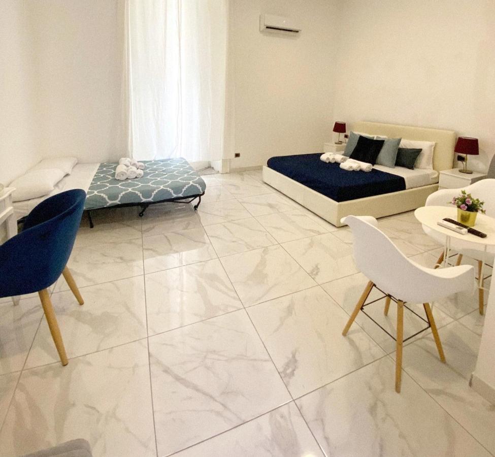 Domus Luigi Leone II Bed & Breakfast Napoli Dış mekan fotoğraf
