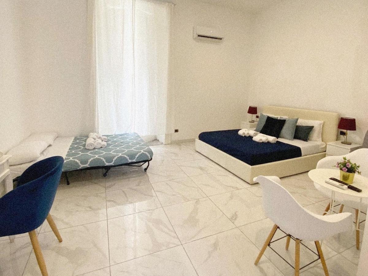 Domus Luigi Leone II Bed & Breakfast Napoli Dış mekan fotoğraf