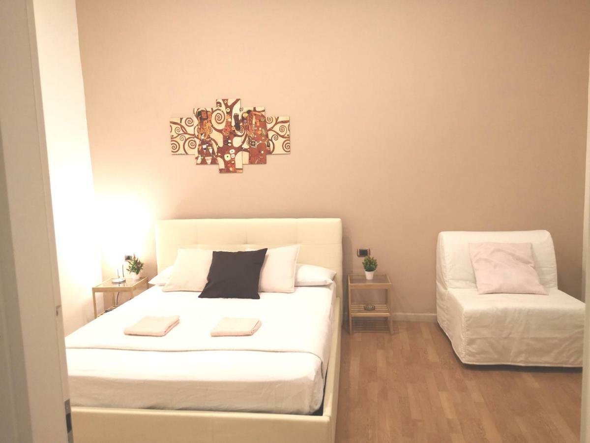 Domus Luigi Leone II Bed & Breakfast Napoli Dış mekan fotoğraf
