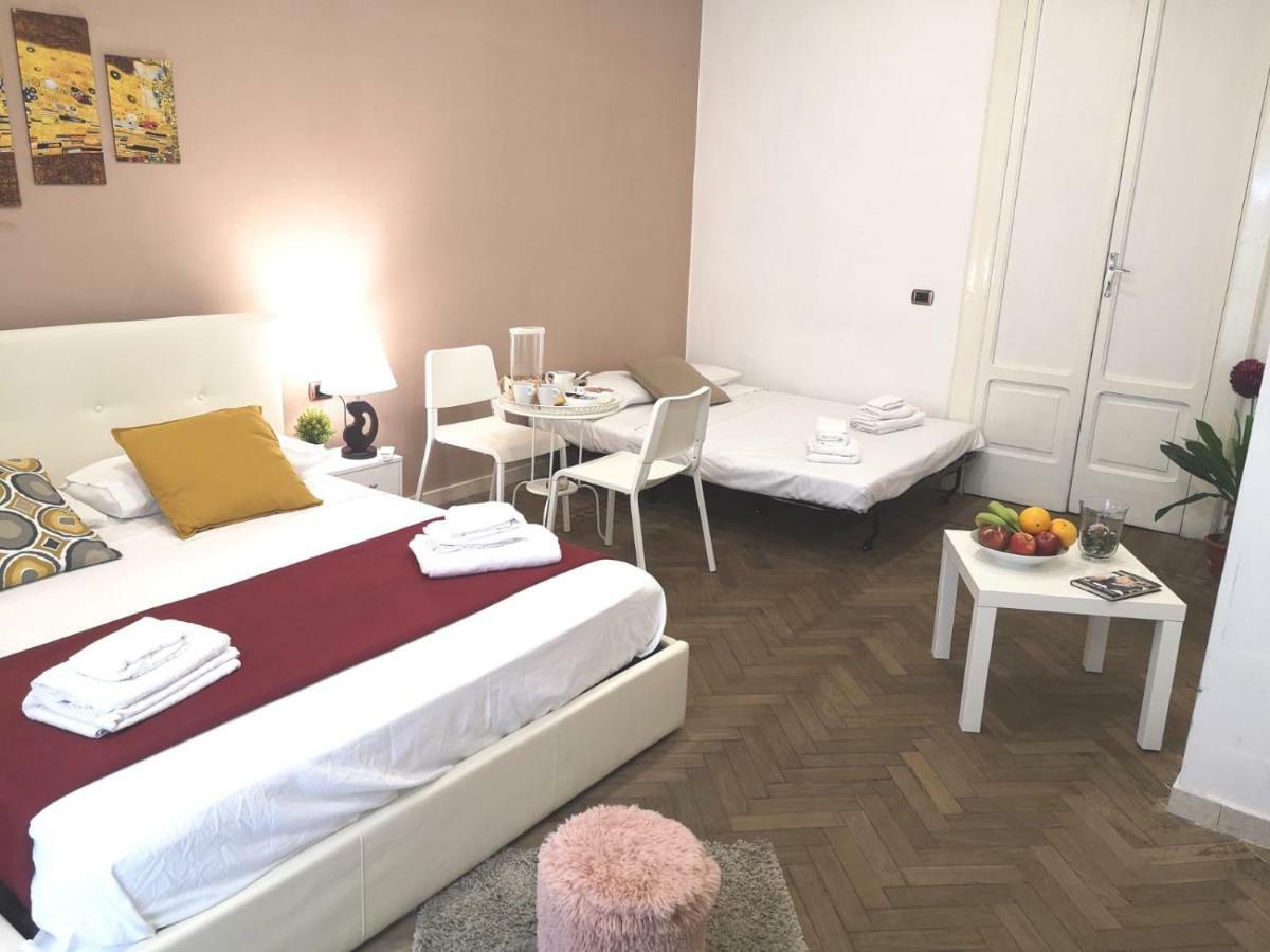Domus Luigi Leone II Bed & Breakfast Napoli Dış mekan fotoğraf