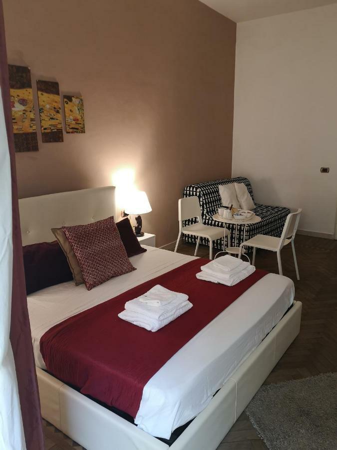 Domus Luigi Leone II Bed & Breakfast Napoli Dış mekan fotoğraf