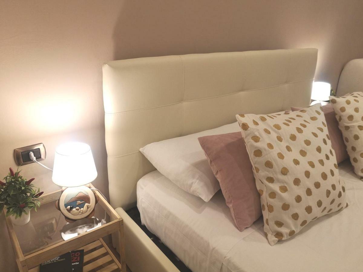 Domus Luigi Leone II Bed & Breakfast Napoli Dış mekan fotoğraf