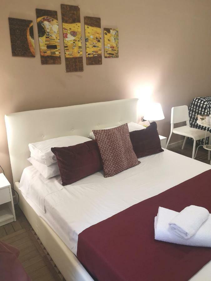 Domus Luigi Leone II Bed & Breakfast Napoli Dış mekan fotoğraf