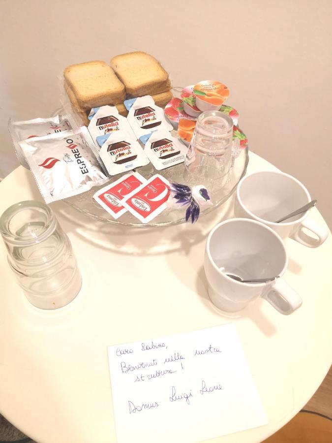 Domus Luigi Leone II Bed & Breakfast Napoli Dış mekan fotoğraf