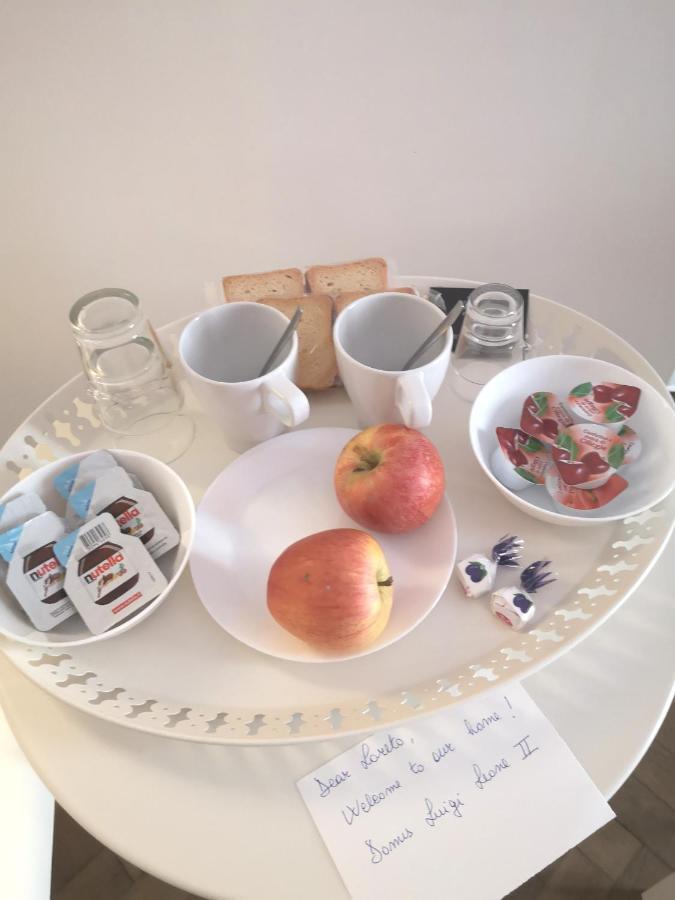 Domus Luigi Leone II Bed & Breakfast Napoli Dış mekan fotoğraf