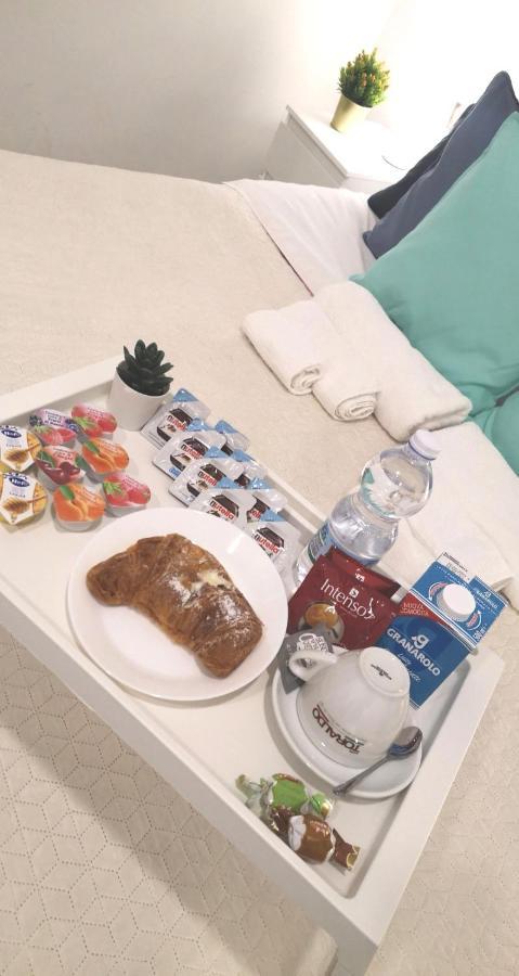 Domus Luigi Leone II Bed & Breakfast Napoli Dış mekan fotoğraf