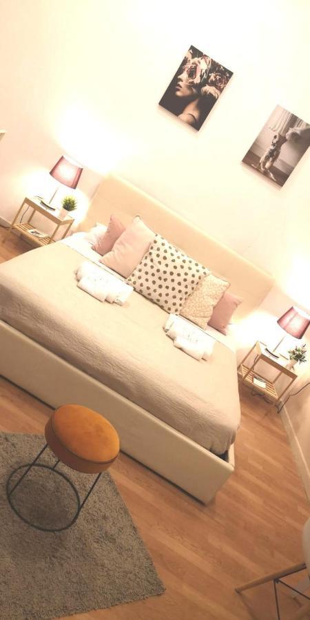 Domus Luigi Leone II Bed & Breakfast Napoli Dış mekan fotoğraf